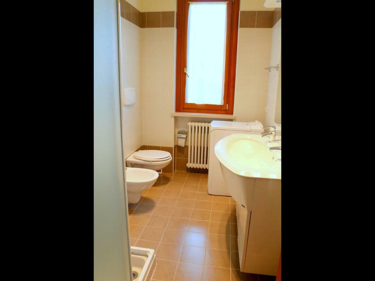Small Residence Of Only 18 Apartments With Swimming Pool Лацизе Екстер'єр фото