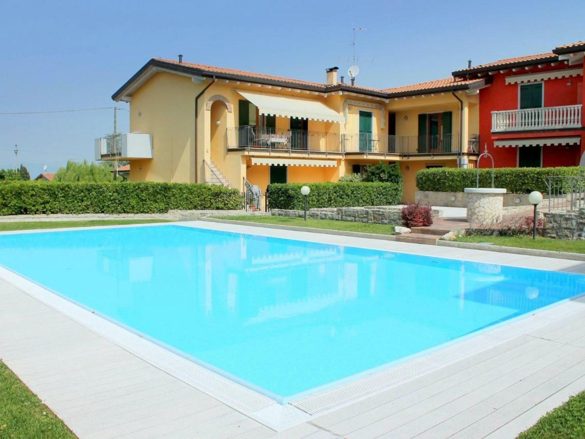 Small Residence Of Only 18 Apartments With Swimming Pool Лацизе Екстер'єр фото
