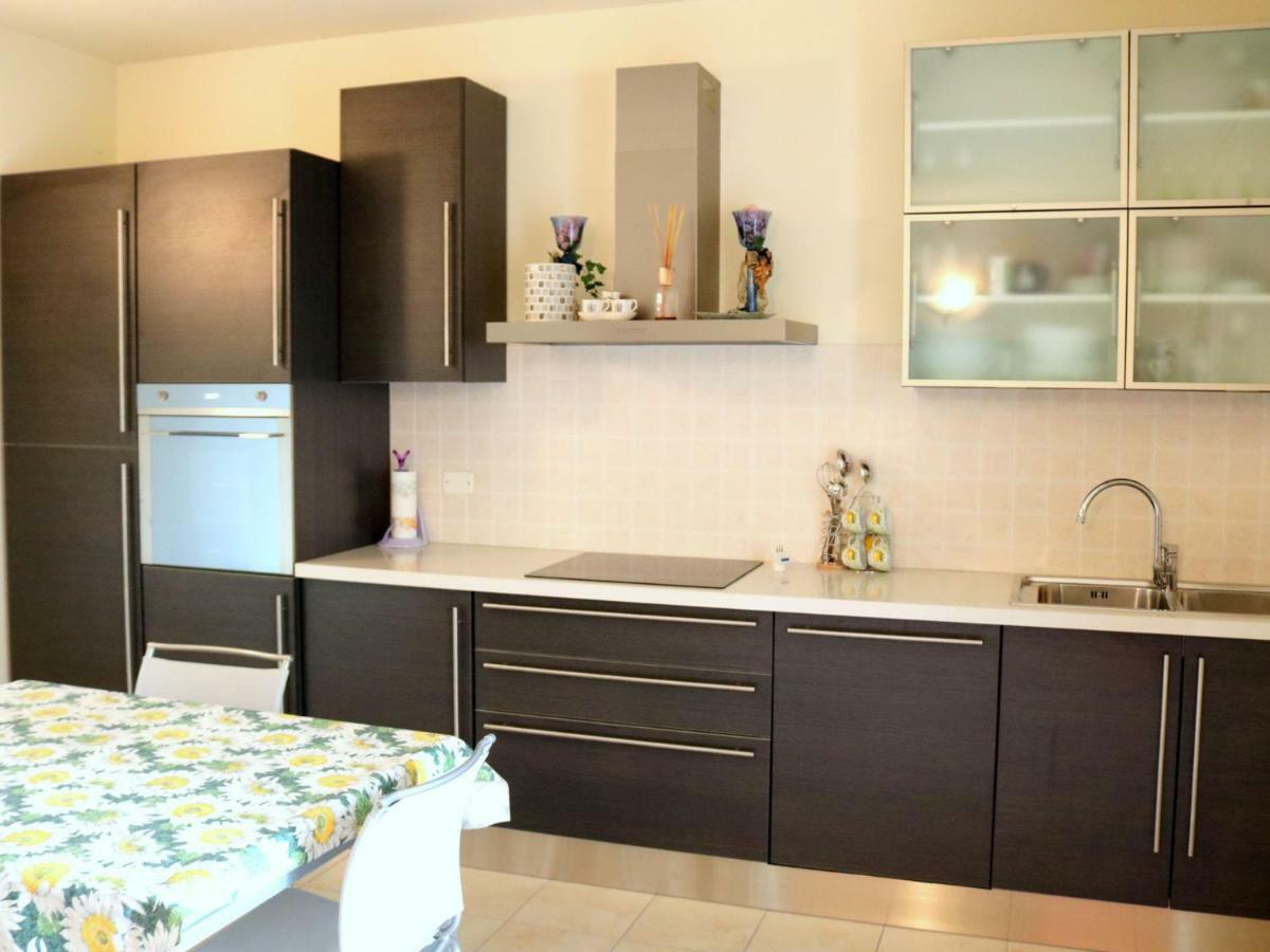 Small Residence Of Only 18 Apartments With Swimming Pool Лацизе Екстер'єр фото